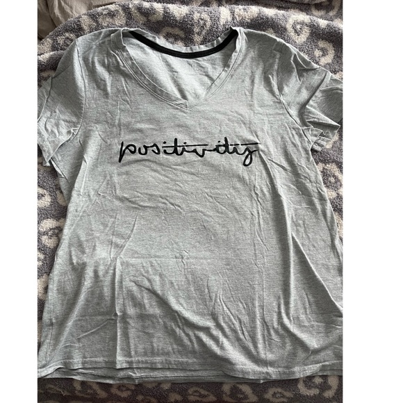 Graphic Tee. - Picture 2 of 2